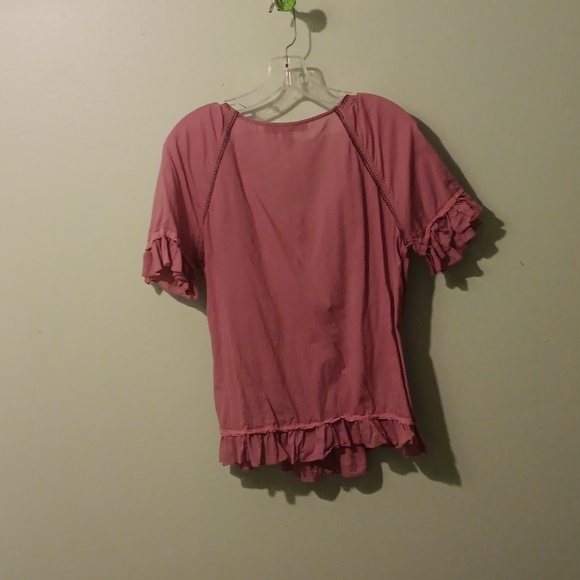 Pink, short sleeve, peasant blouse, small, wood buttons. - Picture 6 of 6